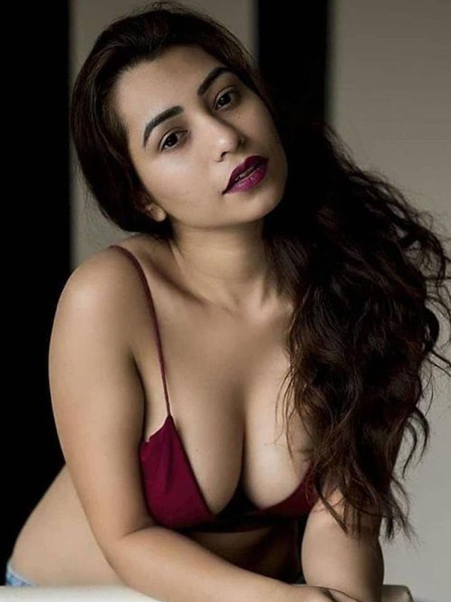 Call Girls in Rudrapur